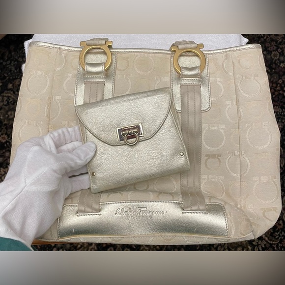 Ferragamo Authentic Vintage Cream Shoulder Bag with Silver Accents/Gold Hardware - Picture 16 of 16